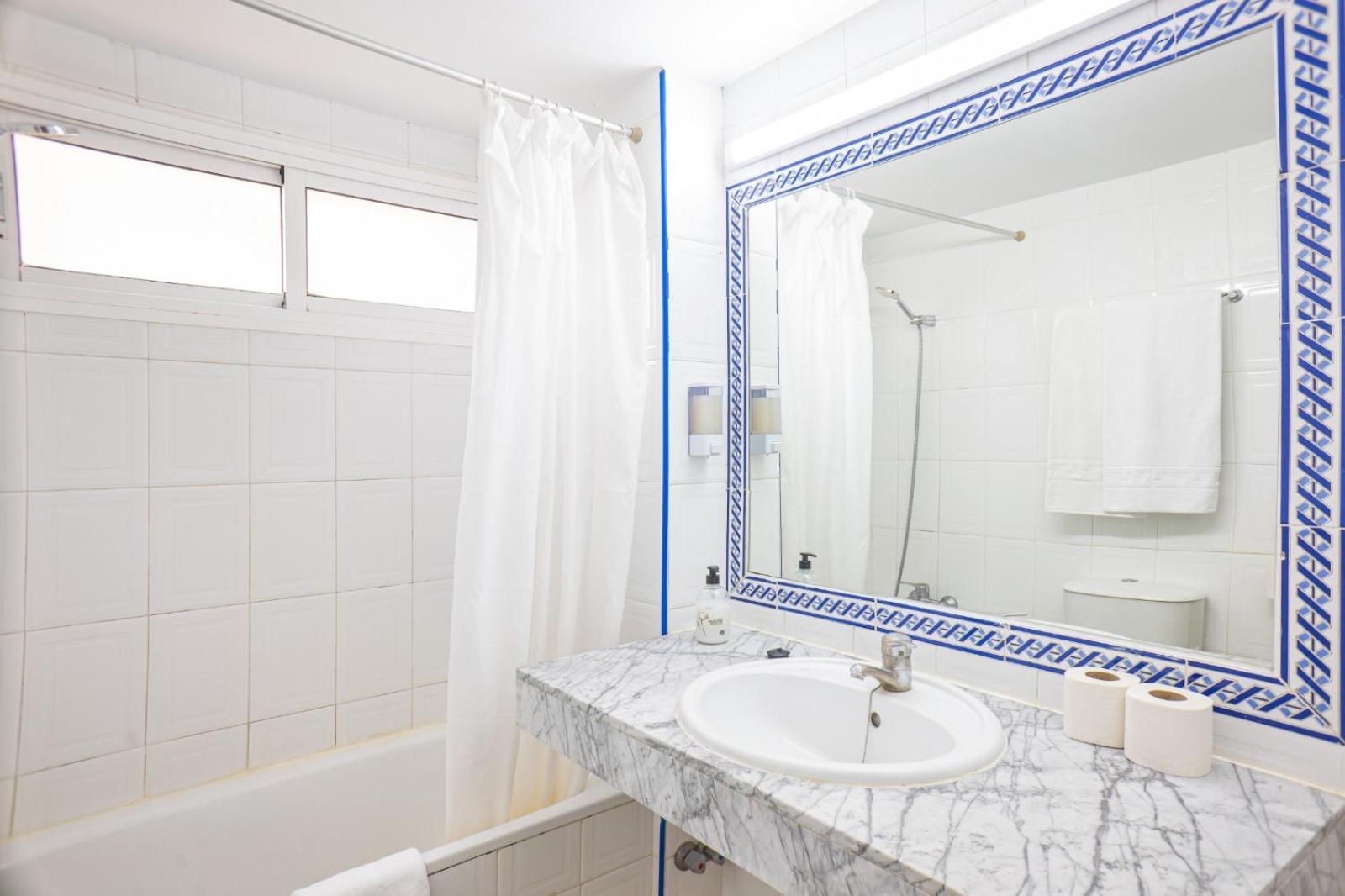 Apartamentos El Velero Torremolinos Chambre photo