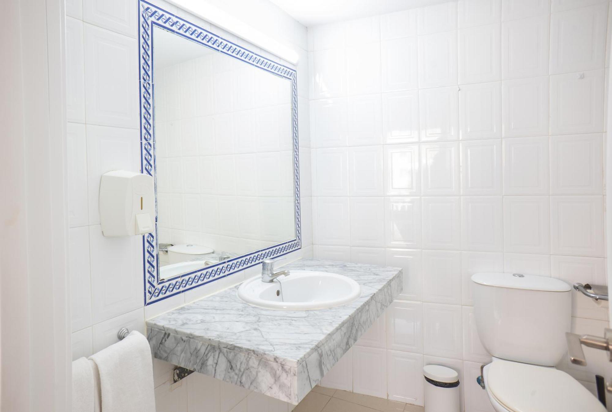Apartamentos El Velero Torremolinos Extérieur photo