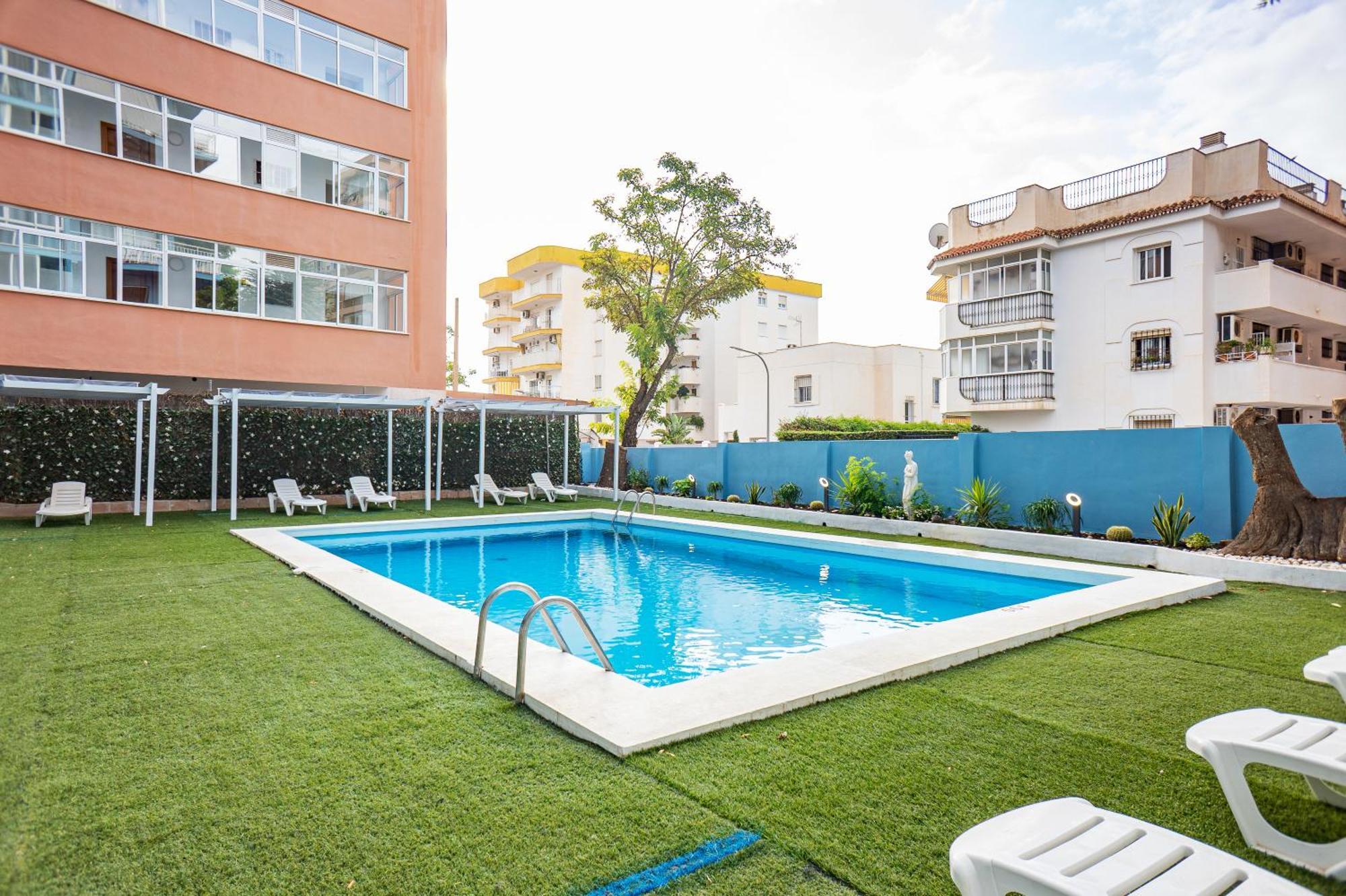 Apartamentos El Velero Torremolinos Extérieur photo